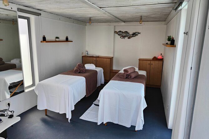 Akrotiri: Couples' Aromatherapy Massage - Who Would Love This Experience?