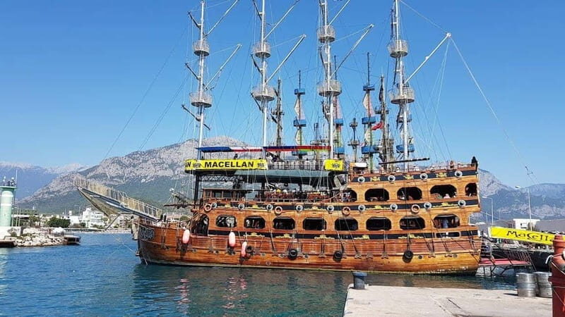 Alanya: Pirate Boat Party with Foam, Disco, Lunch & Drinks - A Deep Dive Into the Experience