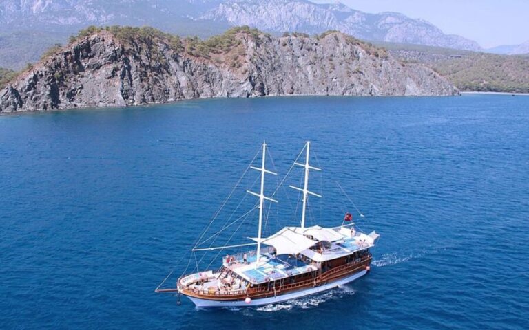 Alanya Relaxing Family Boat Tour Without Foam And Loud Music - Detailed Breakdown of the Experience