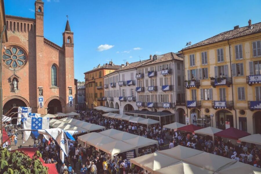 Alba: Historic Town Highlights Guided Walking Tour - Why We Think This Tour Works Well