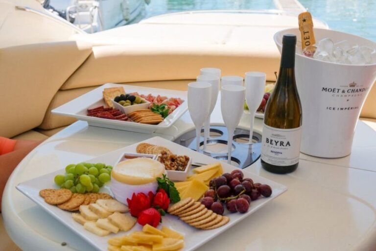 Albufeira: Algarve Private Sunset Yacht Charter - A Closer Look at the Algarve Private Sunset Yacht Experience