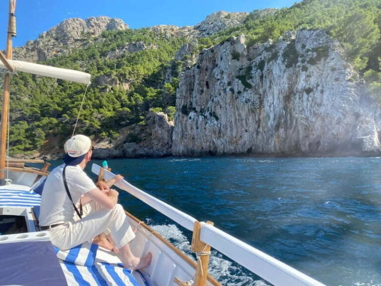 Alcudia, Private Tour: Scenic 2.5-Hour Boat Tour - Who is This Tour Perfect For?