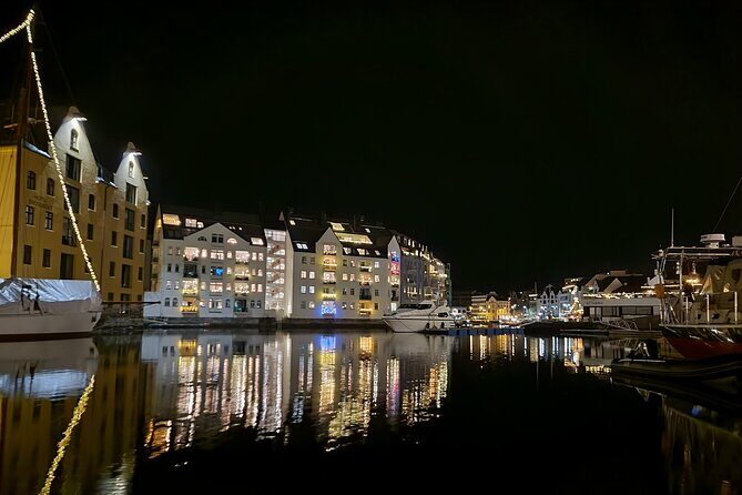 Ålesund Two Hour Walking City Tour - Authentic Stories and Customer Perspectives