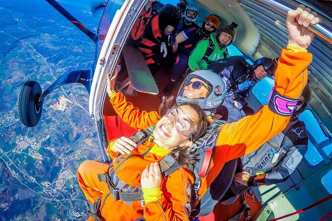 Algarve Tandem Skydive 10k ft (3000m) - Why This Skydiving Tour Stands Out