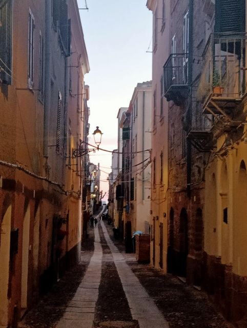 Alghero: walking tours around the ancient city - A Deep Dive into the Alghero Walking Tour