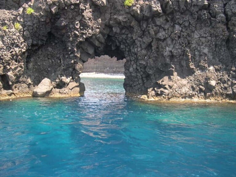 Alicudi e filicudi tour from Lipari - A Closer Look at the Alicudi and Filicudi Experience