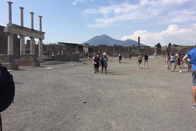 All-Inclusive Pompeii Tour with Guide, Lunch & Ticket from Rome - Who Would Love This Tour?