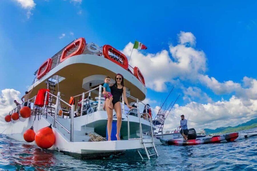 All Inclusive Private Yacht Charter Chica Fun 5 Waterslides - A Closer Look at the Chica Fun 5 Waterslides Yacht Experience