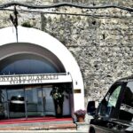 Amalfi Coast to Naples Transfer and 2-Hour Pompeii Private Tour - Who Should Consider This Tour?