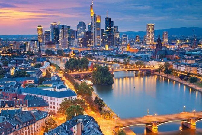 Amazing walking Frankfurt with a local guide - Authentic Experiences and Genuine Insights