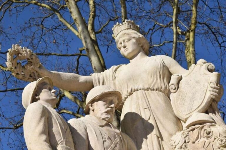 Amboise Private Walking Tour - Who Should Consider This Tour?