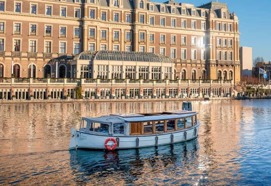 Amsterdam: 2-Hour Luxury Canal Cruise with Snacks & Drinks - Why This Tour Stands Out