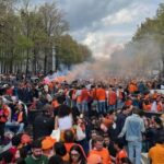Amsterdam: 3 Hour Kings Day Boat Party with Unlimited Drinks - The Crowd and Atmosphere