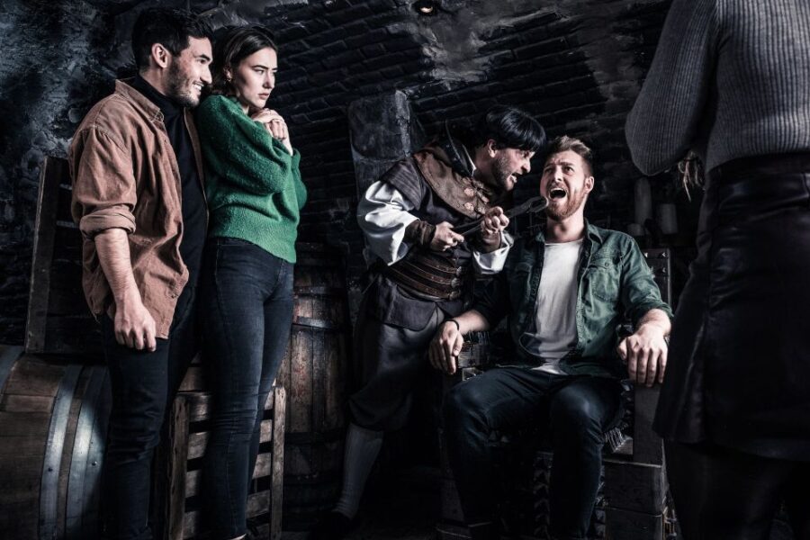Amsterdam: Amsterdam Dungeon and Canal Cruise Entry Ticket - Practical Tips for Your Visit