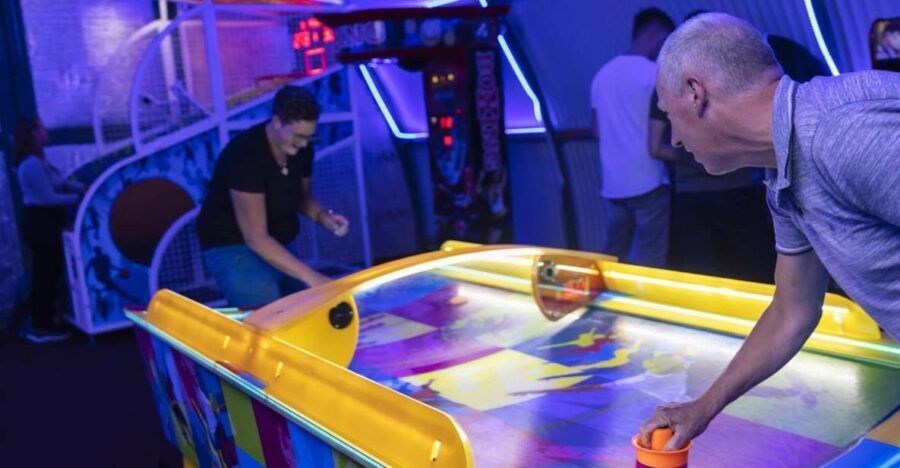 Amsterdam Arcade Game Hall: Classic & Modern Fun, UP Events - Combining the Arcade with Other Activities