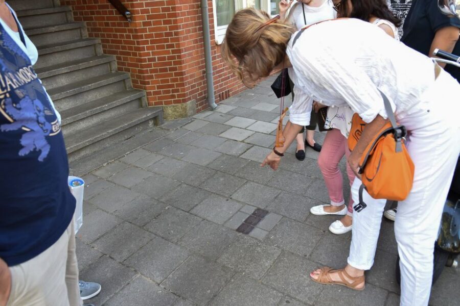 Amsterdam: Life of Anne Frank and Neighborhood Walking Tour - Why This Tour Is a Great Choice