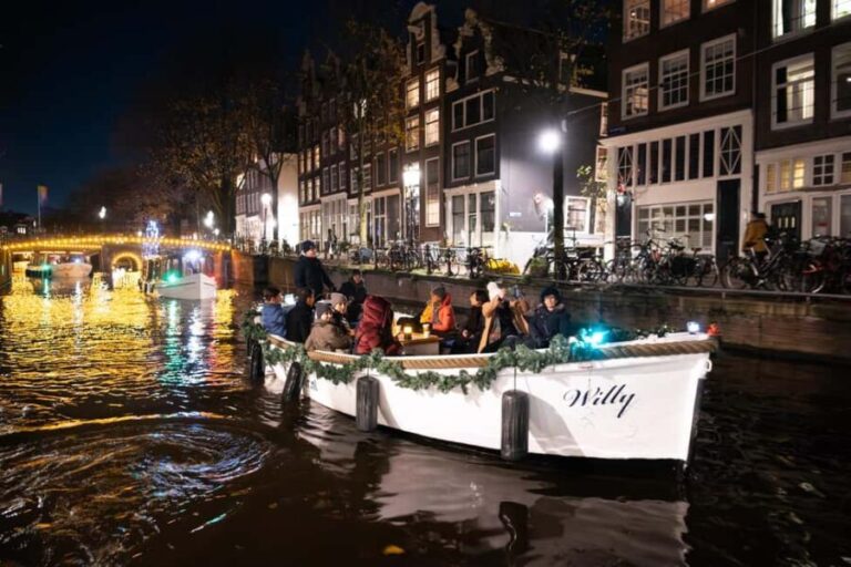 Amsterdam: Light Festival Open Boat Cruise - The Visuals and Atmosphere