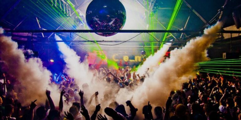 Amsterdam: Nightlife & Canal Cruise Ticket - A Closer Look at the Experience