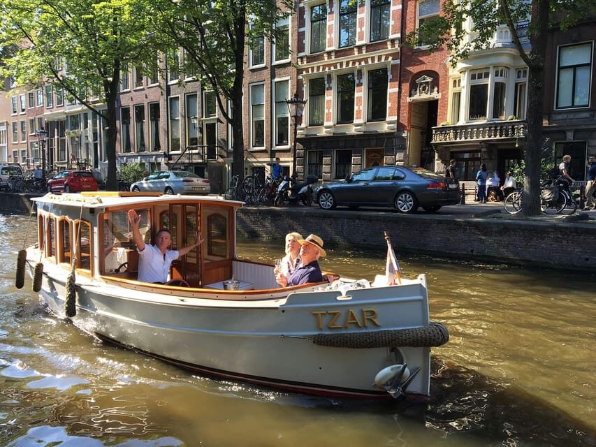 Amsterdam: Private Boat Tour Amsterdam with Welcome Drink - Authentic Insights from Past Guests