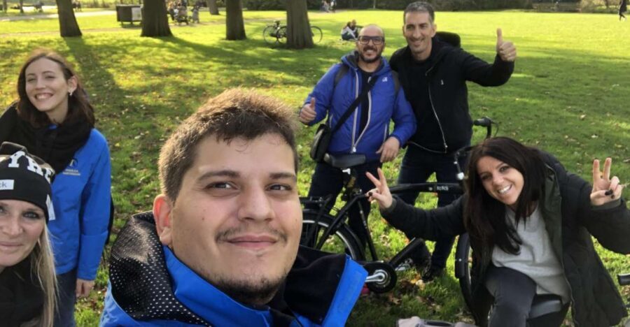 Amsterdam: Private City Bike Tour in italian - Who Might Want to Consider Alternatives?