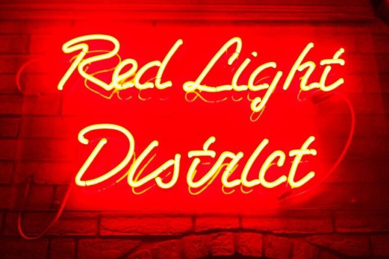 Amsterdam: Red Light District Walking Tour - Why the Tour Is a Great Value