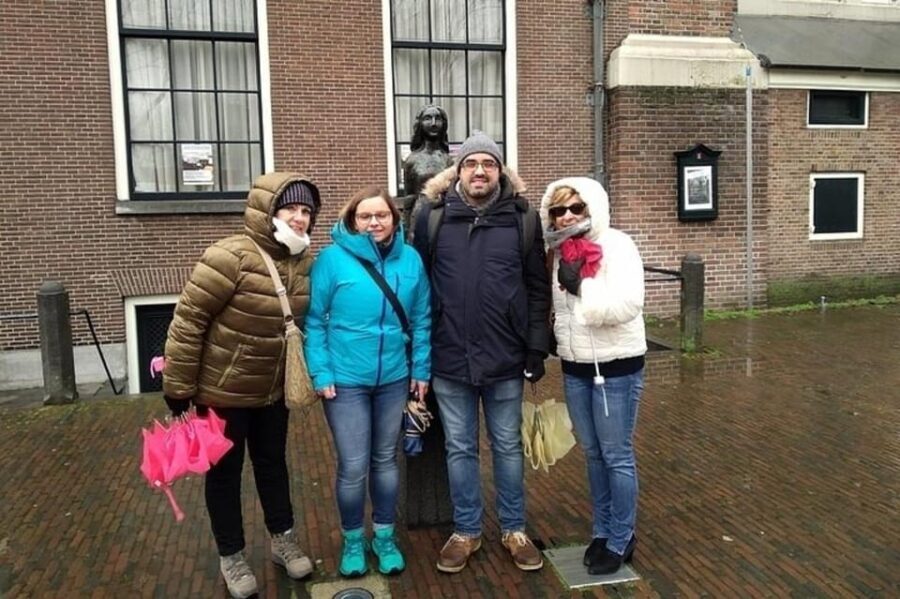 Amsterdam: Red Light District Walking Tour - Who should consider this tour?