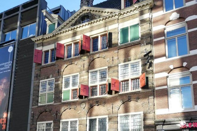Amsterdam Walking Tour. All about History, Architecture, Traditions & Anecdotes. - Who Should Consider This Tour?