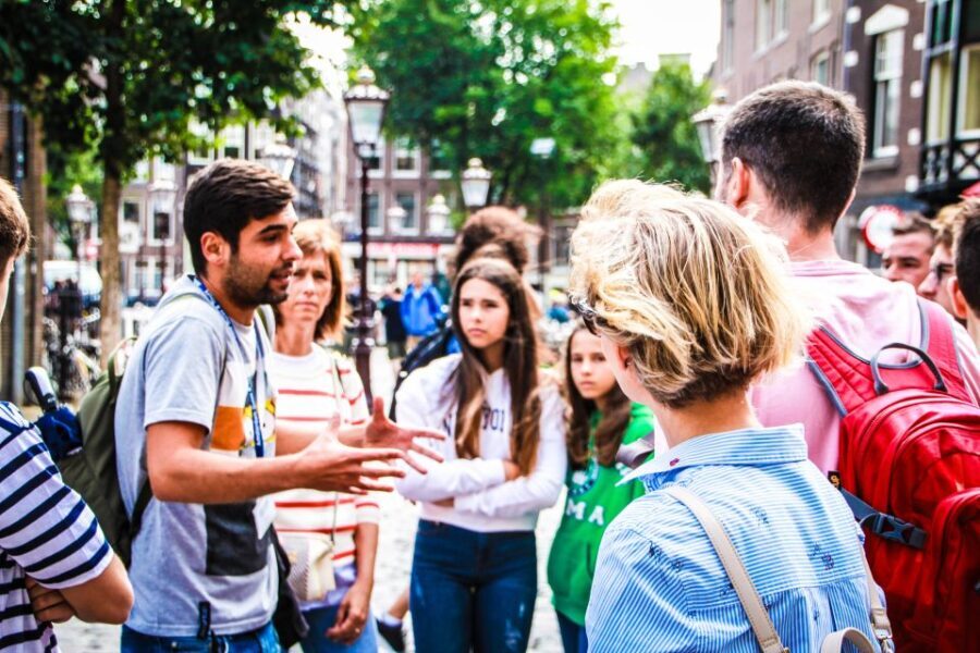 Amsterdam: Walking Tour with Dutch Pancake Lunch - The Food Experience: Dutch Pancake Lunch