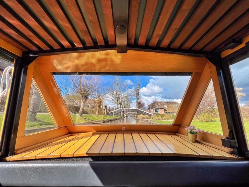 Amsterdam: Zaanse Schans and Giethoorn Day Trip with Cruise - Analyzing the Value