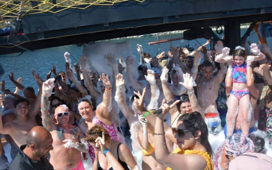 Ancient City or Dolphin observaton cruise in Side w/Lunch - Who Should Consider This Tour?