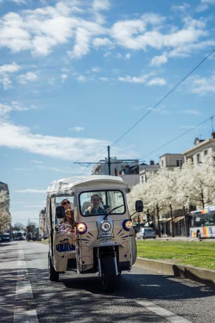 Angers: Street Art ride in an electric Tuk Tuk - A Closer Look at the Experience