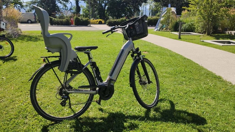 Annecy-le-Vieux, France: Electric and Muscle Bike Rentals - Why Rent Bikes at Annecy-le-Vieux?