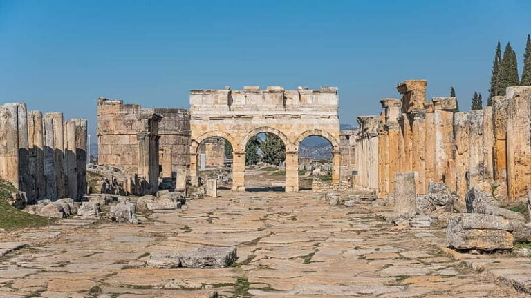 Antalya: Pamukkale Tour with Hot Air Balloon and Lunch - The Value of the Experience