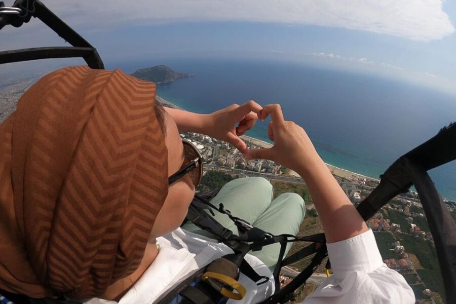 Antalya: Tandem Paragliding Experience with Transfer - Who Should Book This?