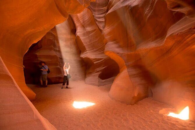 Antelope Canyon Horseshoe Bend Small Group Tour from Las Vegas - Exploring the Tour in Detail