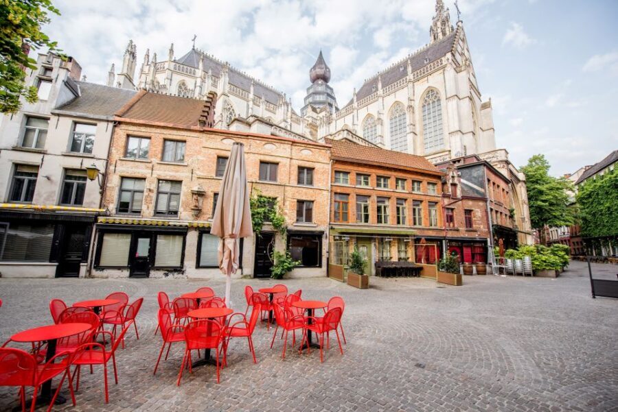 Antwerp: Express Walk with a Local in 60 minutes - Deep Dive: What to Expect on Your 60-Minute Walk