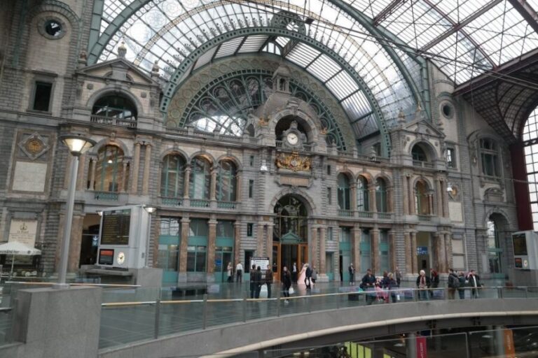 Antwerp: Walking Tour from Steen to Central Station - Why This Tour Works for You
