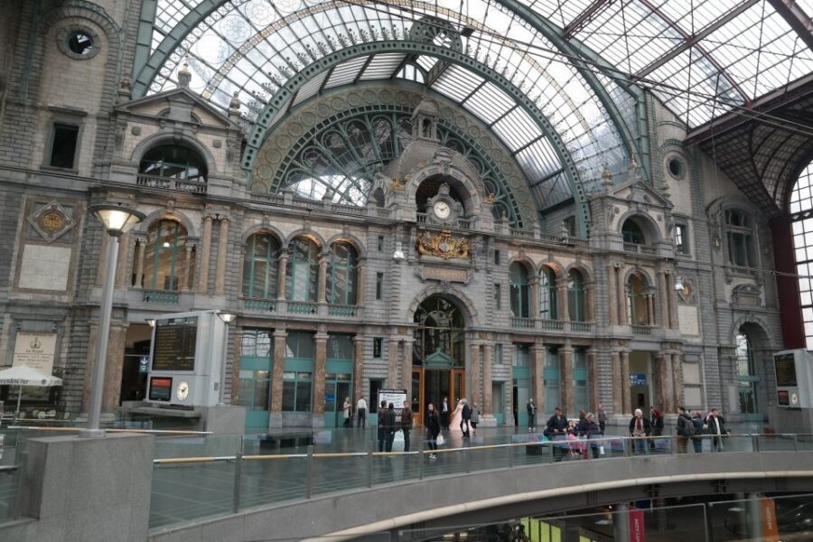 Antwerp: Walking Tour from Steen to Central Station - Why This Tour Works for You