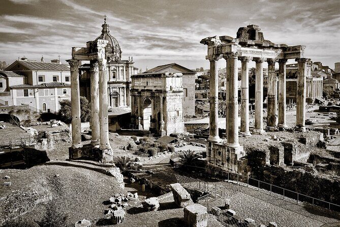 Archaeological tour Colosseum Roman Forum Palatine - Exploring Rome’s Main Ancient Sites with a Local Touch