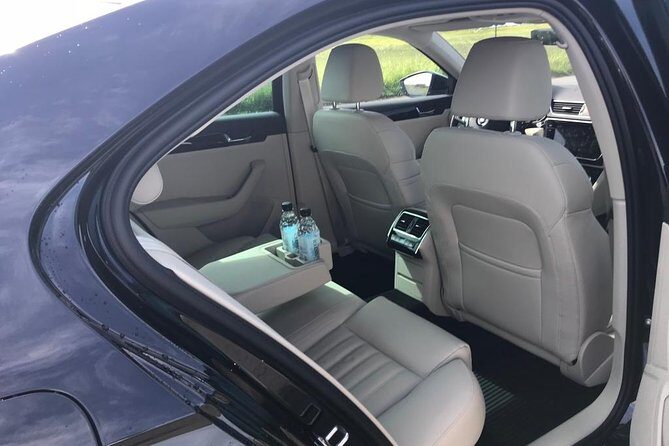 Arrival in Iceland - Private airport transfer from KEF Airport - Why Choose a Private Airport Transfer?