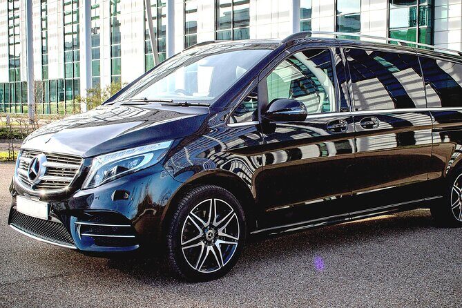 Arrival Transfer: Chopin Airport WAW to Warsaw by Van - In-Depth Look: Breaking Down the Experience