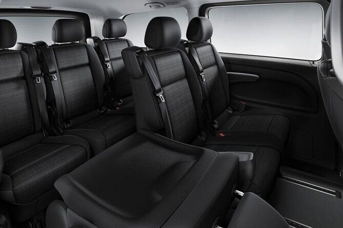 Arrival Transfer from Bari BRI Airport to Bari or Brindisi City - What the Reviews Tell Us