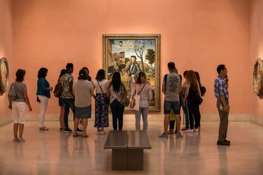 Art & Wine Experience: Thyssen Museum Tour & Wine Tasting - Discovering the Artistic Connection to Wine