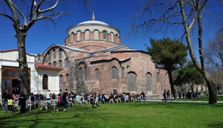 Asia Continent & Topkap Palace & Harem. Guided, Small group - Who Should Consider This Tour?