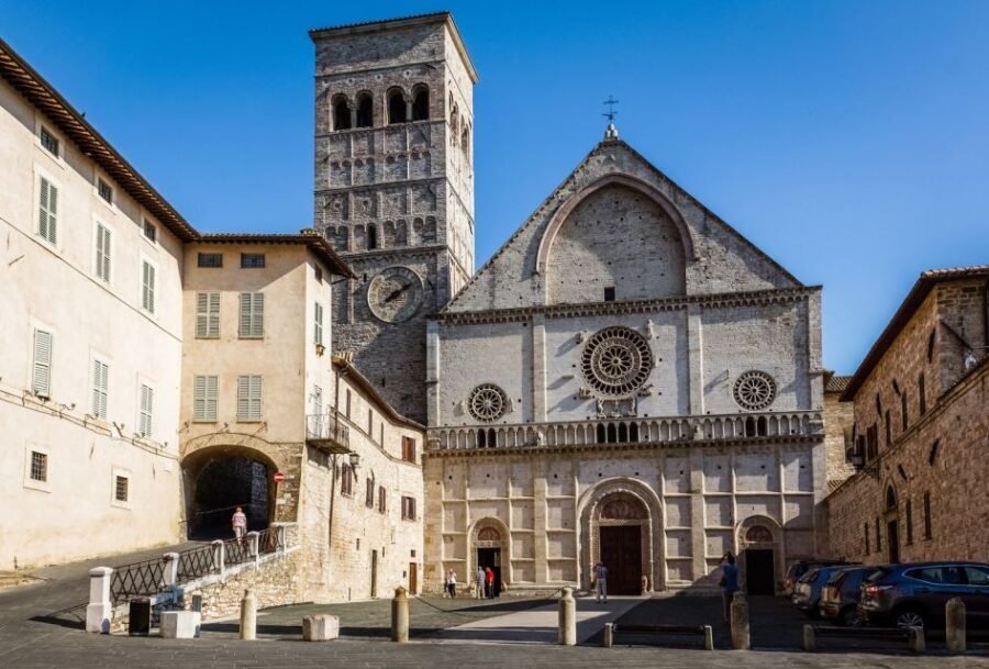 Assisi: Old Town Guided Walking Tour - Exploring Assisi’s Streets: What You’ll See and Feel