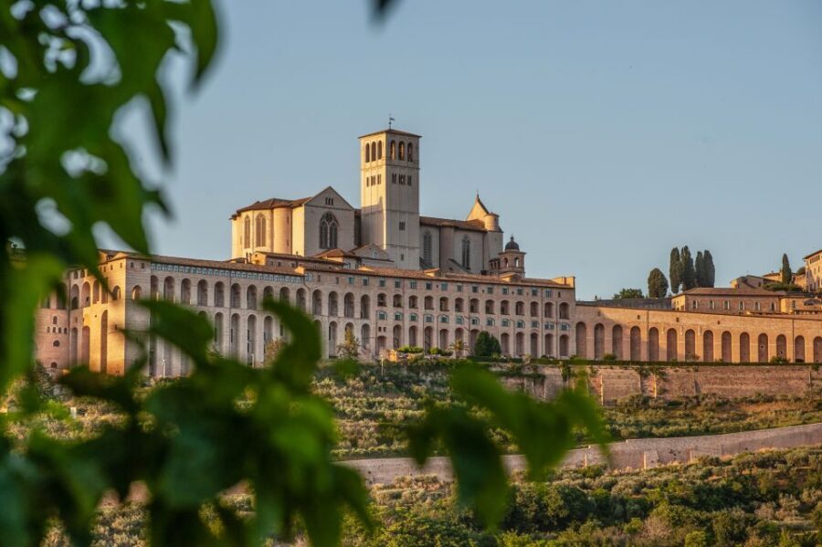 Assisi: Walking Tour with St. Francis Basilica Visit - Assessing the Value