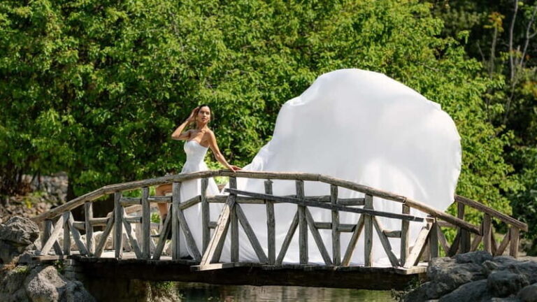 Athens: Flying Dress Photo © Photoshoot "Express package" - Who Will Love This Experience?