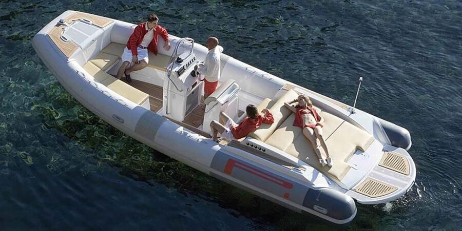 Athens: Private Boat Trip along the Lagonisi Coastline - Exploring the Lagonisi Coastline: What to Expect