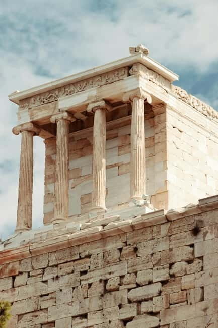 Athens : Shared Small Group Acropolis and City Sightseeing - Who Will Appreciate This Tour?