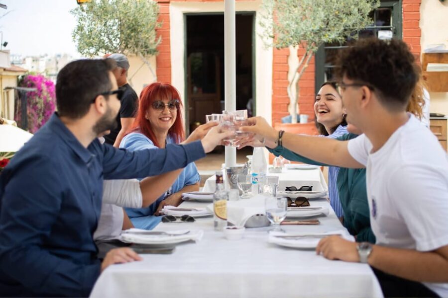 Athens: The Ultimate Evening Food Tasting Tour - Why This Tour Works Well